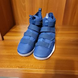 Nike Lebron Soldier XI Size 14 Navy Blue