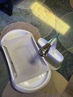 First Years Baby Bath With shower head