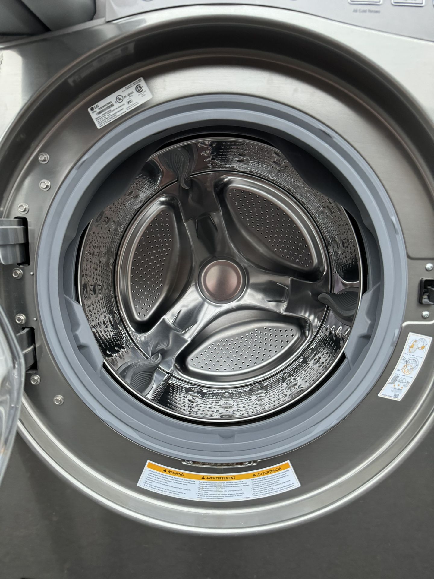 LG Washer And Dryer Gas everything is work