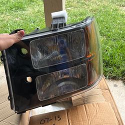 07-13 GMC Serria Headlights 