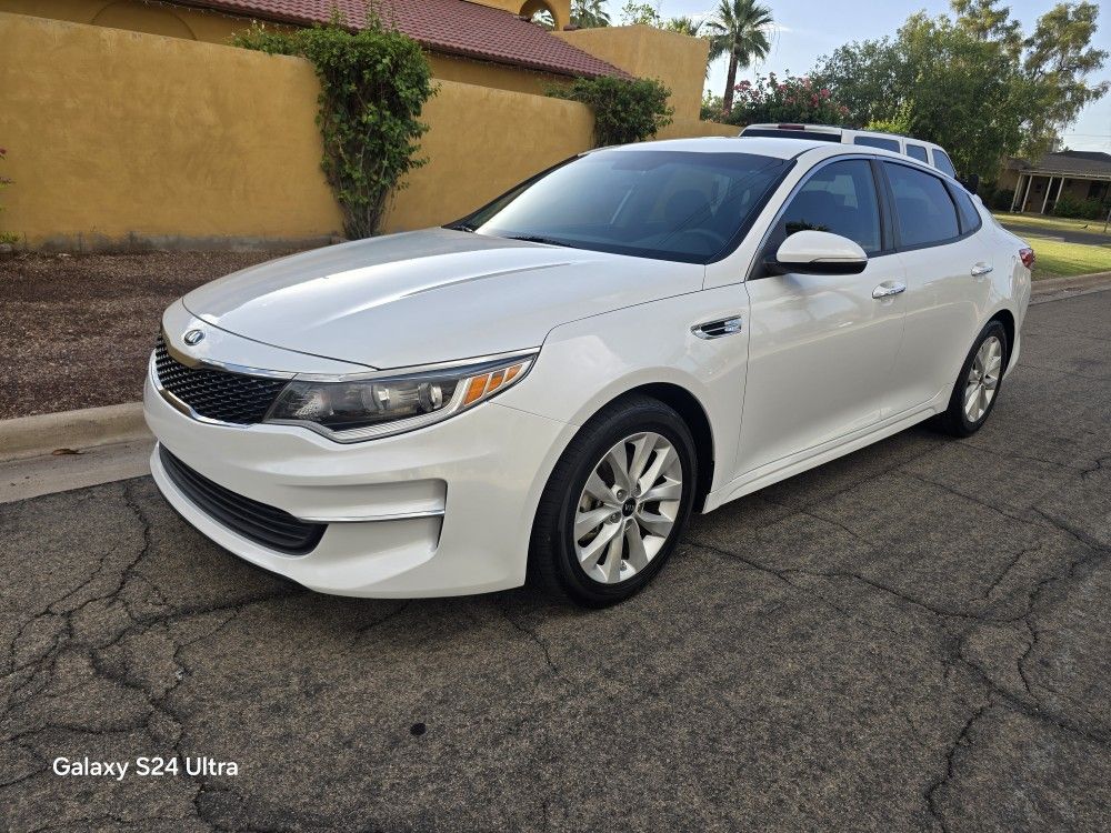2018 KIA Optima