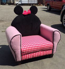 Minnie Mouse girls couch