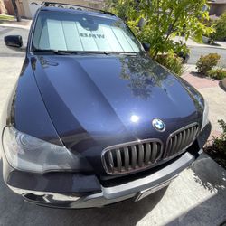 2008 BMW x5 4.8i V8 AWD 7-Seater under 100K miles