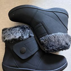 Snow boots 