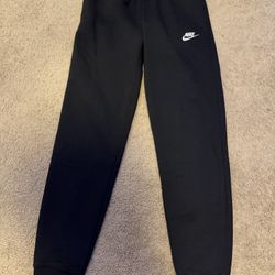 XS Woman’s Nike black jogger sweatpants 