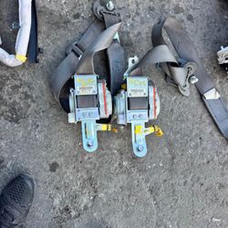 Parted Out 2006-2011 Honda civic pair of seatbelts