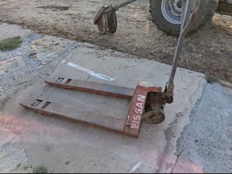 Used Nissan Hand Pallet Jack