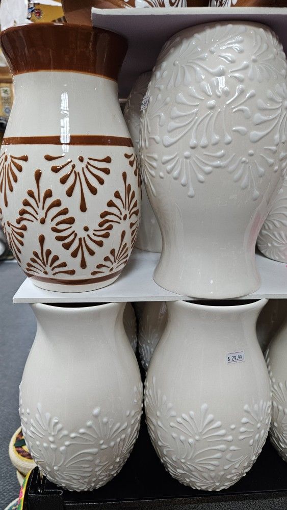 🔥15 % Off 💥 Talavera Flower Vase 💥Talavera & Clay Pottery Store. Tel 562 348-2841