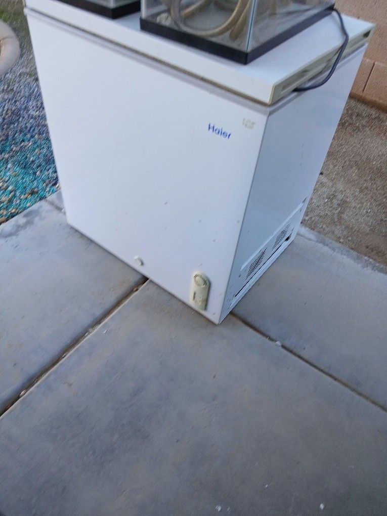 Freezer Chest Works Good Nice And Cold
