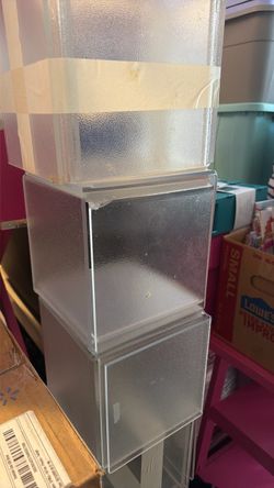 FREE acrylic risers