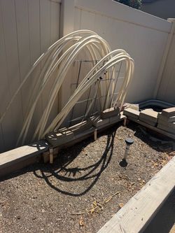 Gardening beds 3 - used - read description