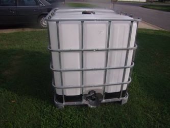 Water Tank W/Cage for Water Handling