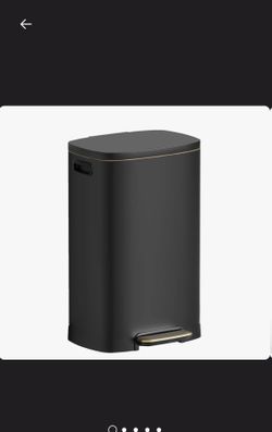 New black kitchen trashcan