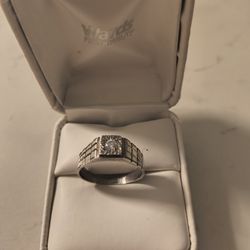 A Sterling Silver Size 8 Ring With Imitation Diamond
