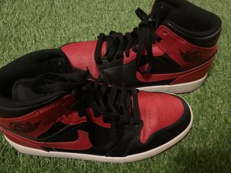 Jordan 1 Mid Banned