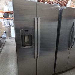 GE Side By Side 26 Cu Ft Stainless Steel New