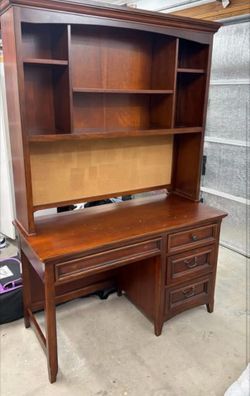 Desk with Hutch