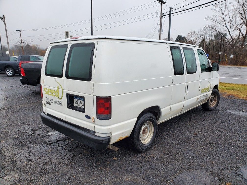 2003 Ford E-Series Van