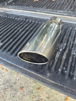Exhaust tip