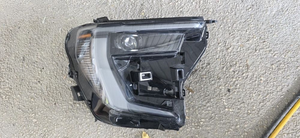 2024-2025 GMC ACADIA LED Headlight RIGHT