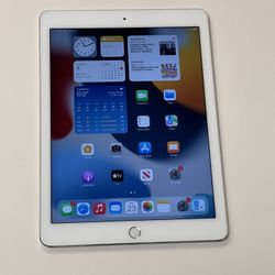 Apple iPad Air 2 2nd Generation  9.7” 16GB Wi-Fi Tablet