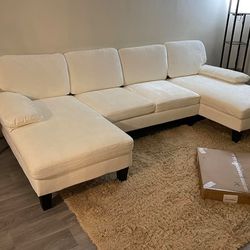 White Sectional U-Shaped Couch/Sofa