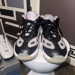 Nike Air Jordan 11 Low IE Black Cement Size 10