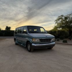 1993 Ford Econoline van Camper