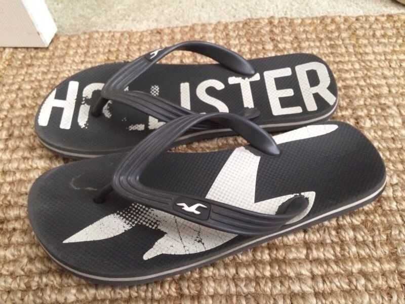 Hollister sandals