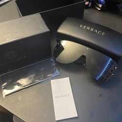 Unisex Versace sunglasses mod.4391 shoot me offers