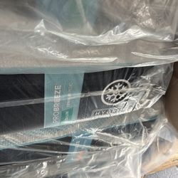 King Queen Size Tempurpedic ProAdapt,  ProBreeze,  LuxeBreeze Mattress  Pro Breeze /Luxe Adapt /Pro Adapt /Adapt /cloud /Tempur pedic contour Supreme 