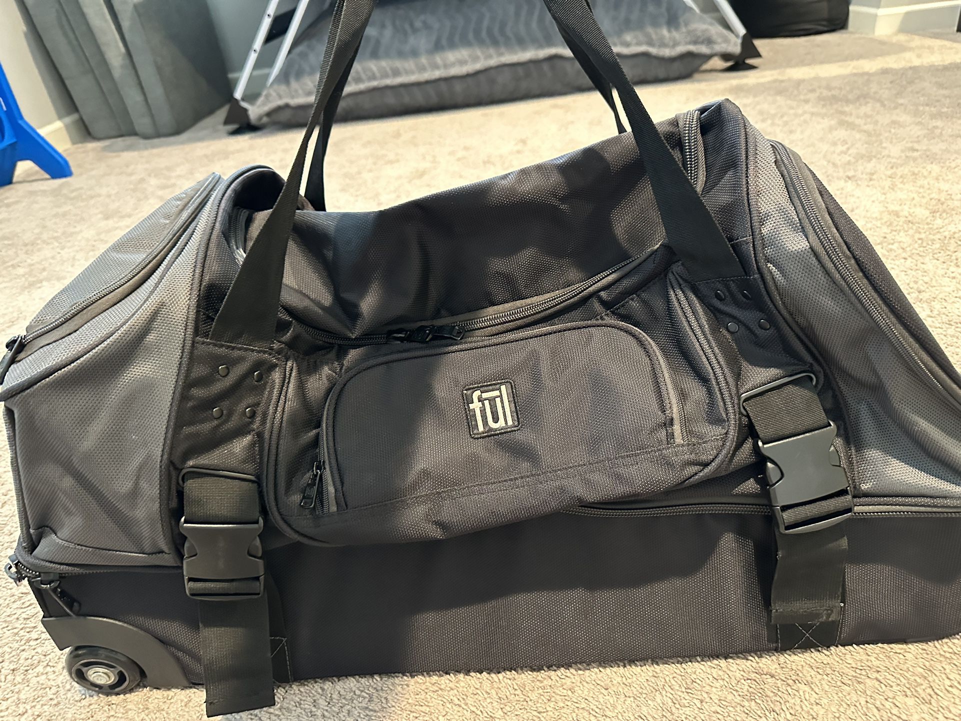 Duffel Bag Rolling luggage 