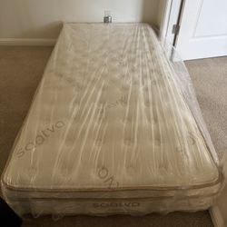 Like New Saatva Classic Firm 11.5" Twin XL Mattress