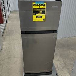 Vissani stainless steel refrigerator with freezer