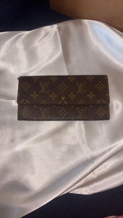 Long Wallet Authentic LV