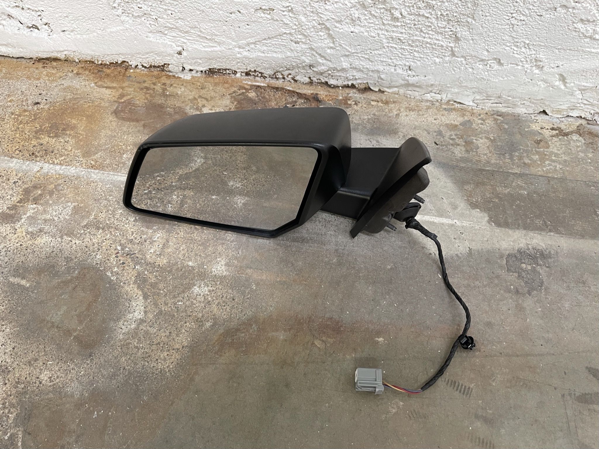 Chevy Traverse Door Mirror 2009 - 2017, driver side mirror 