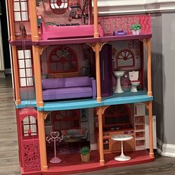 Barbie Dreamhouse With All The Furniture 