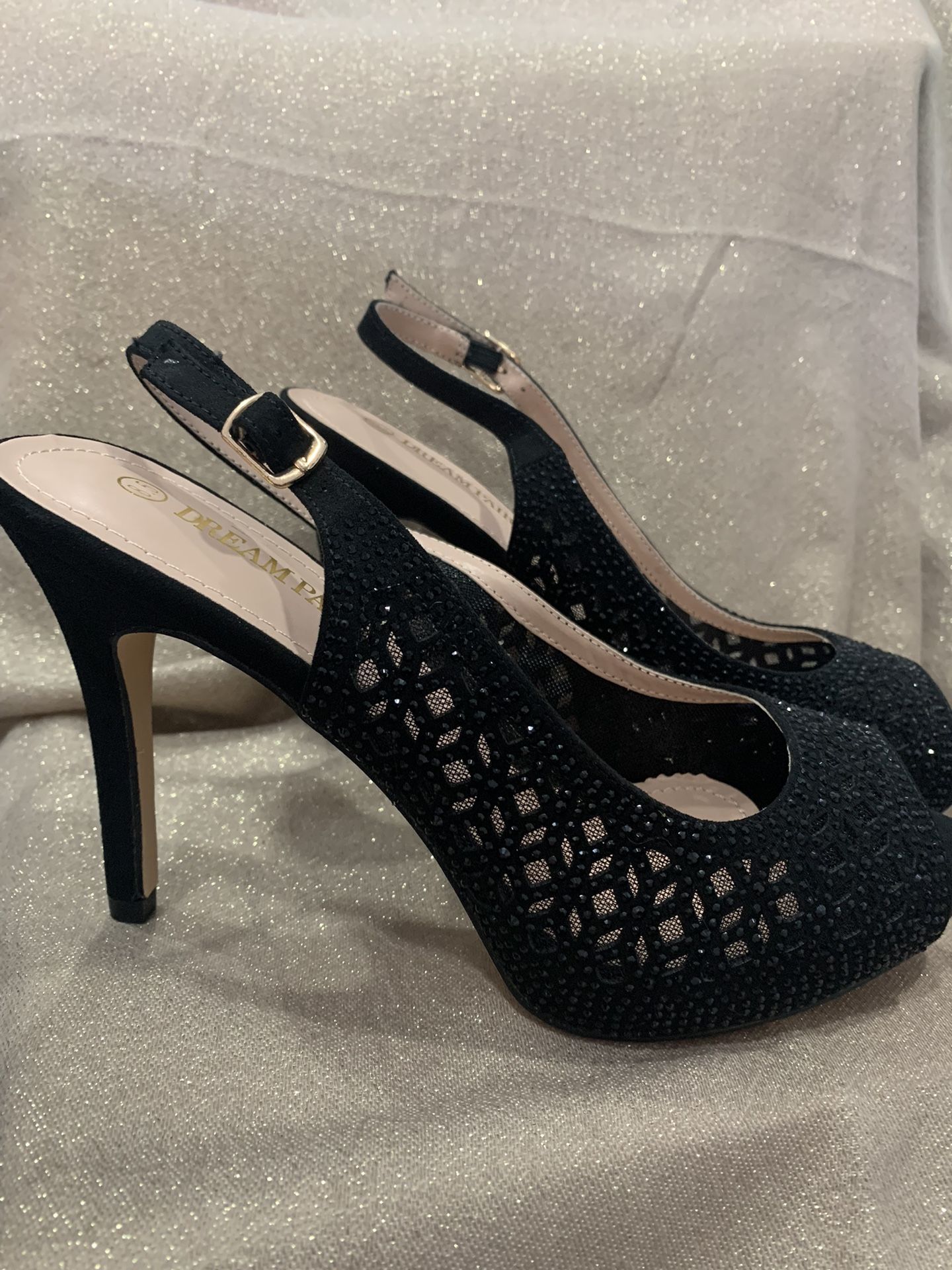 Dream Pairs Sparkly Black Heels