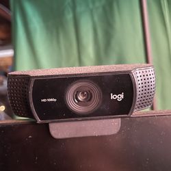 Logitech c920 PC camera and Nearstream Mic with arm