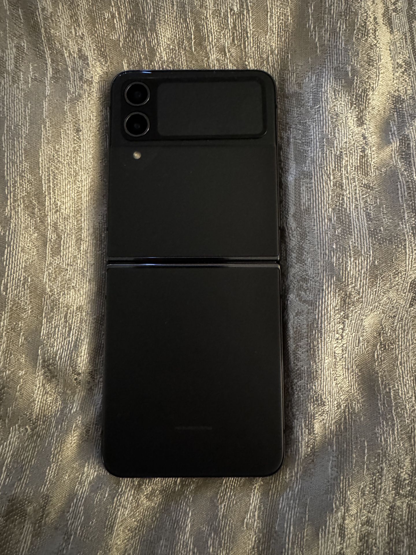 Samsung Galaxy Flip 4