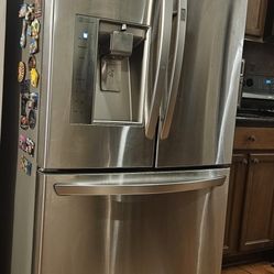 LG French Door Refrigerator For Sale