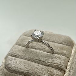 1.05 Carat Diamond Engagement Ring