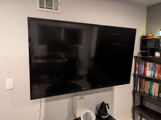 60” Vizio Smart LED TV + Full-Motion Wall Mount