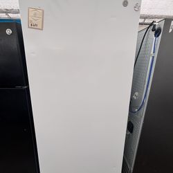 GE Upright Freezer