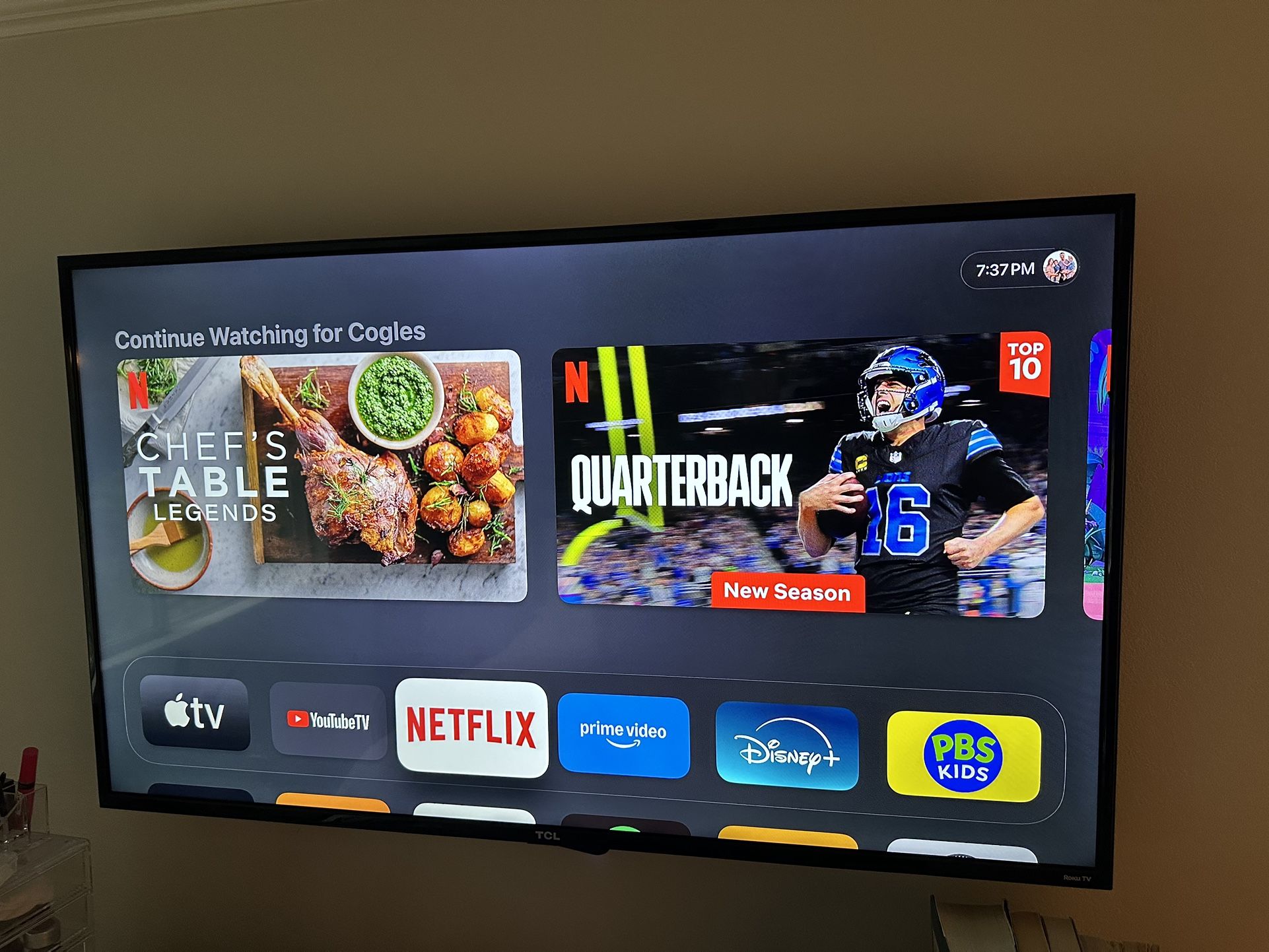 TCL 4k TV w/full Adjustable Mount