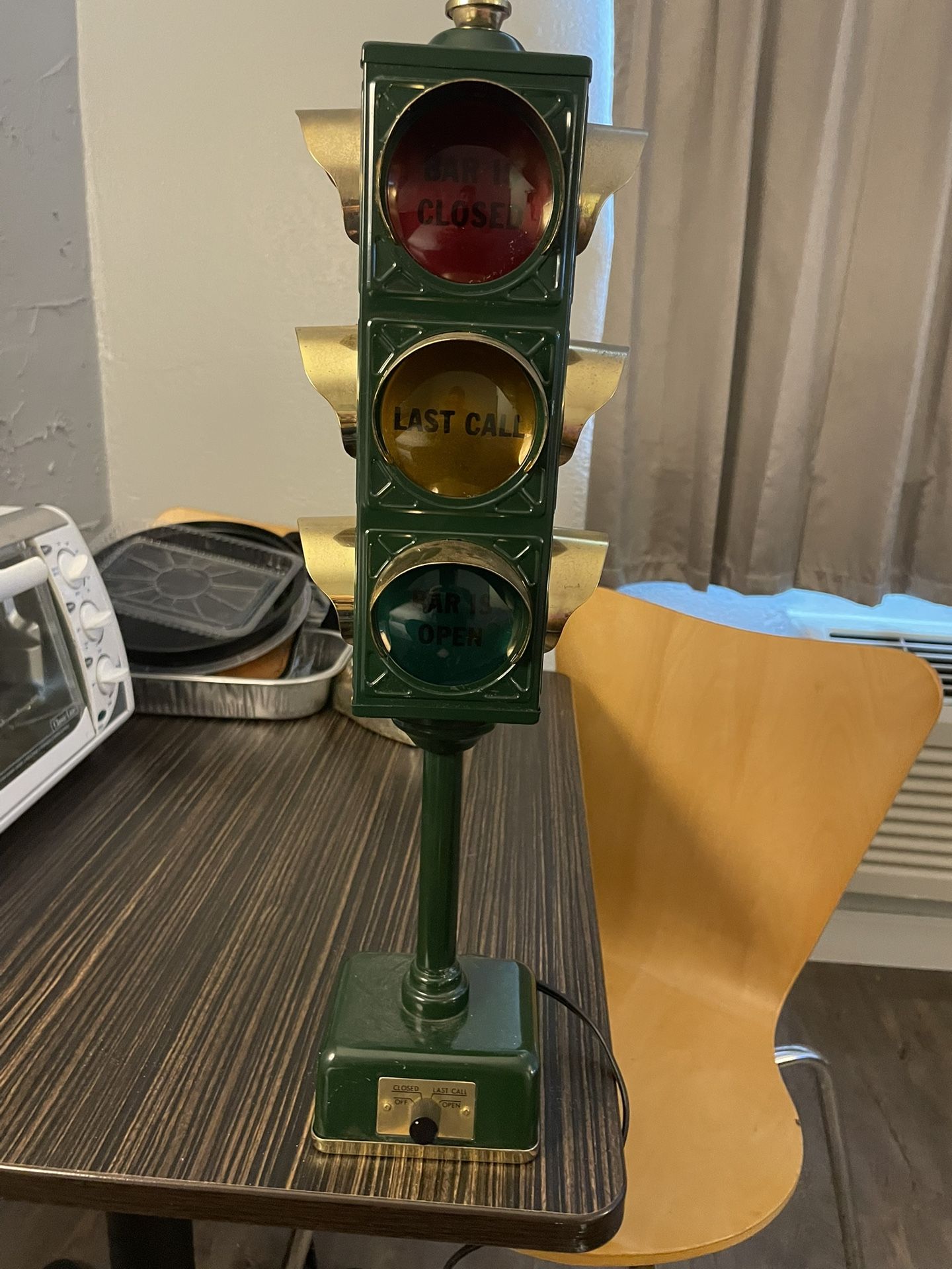 1960s Antique B&B Bar Stool Stop Light. Works