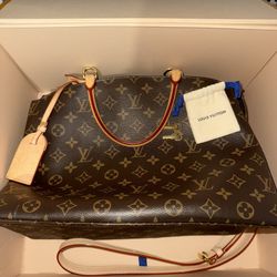 Louis Vuitton Grand Palais Excellent Condition (AUTHENTIC WITH PROOF)
