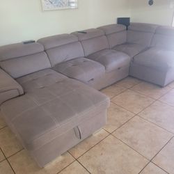 Sectional With Ottoman 
