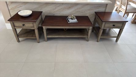 Coffee table with two side tables