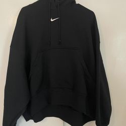 Black Nike fleece hoodie